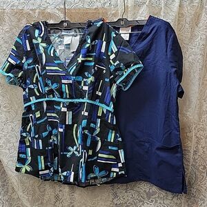 Bundle of 2 v neck scrubs tops. Brands are SB Scrubs and Scrubstar. Size medium